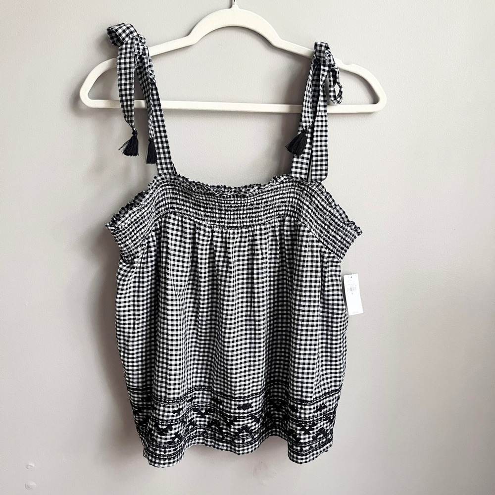 Old Navy Top Women's Medium New NWT Gingham Black White Preppy Cottage Smocked